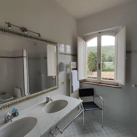 מלון Pescille - Tuscany Charme 3*